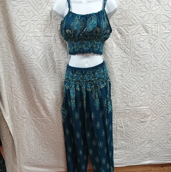 ♥️Host Pick♥️NWOT 2 Piece Teal Outfit - Picture 2 of 8